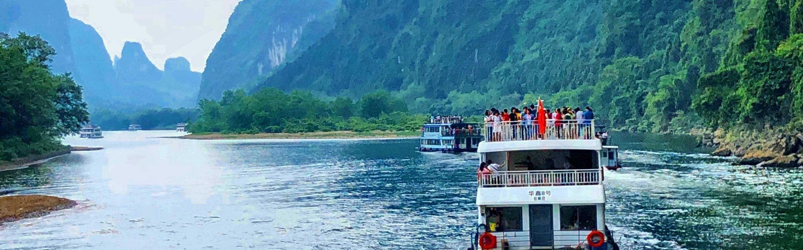 One Day Li River Cruise and Yangshuo Highlights Tour